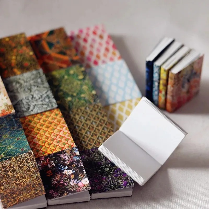 4 Stück Mini-Bücher im Maßstab – Vintage Fashion Coloring Book Bewertung und Preis